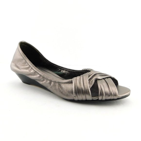 COLE HAAN Nike Air Pewter Silver Leather Crisscross Peep Toe Wedge Flats 8.5 - Picture 1 of 8